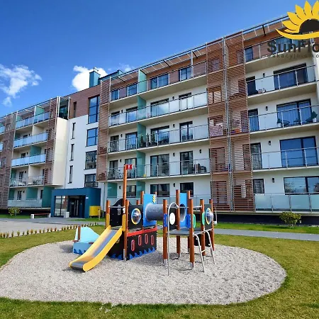Sunflowers Apartament Cristal W Kolobrzegu * Колобжег