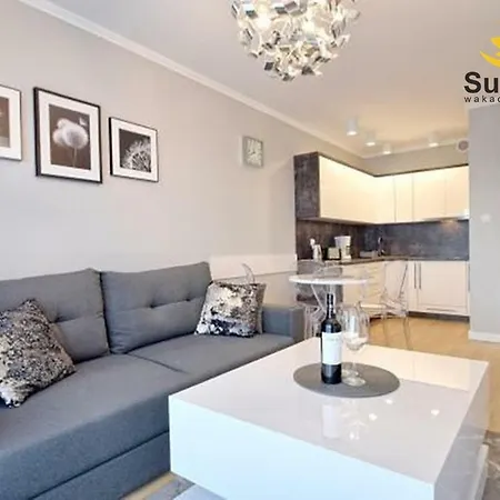 Апартаменты Sunflowers Apartament Cristal W Kolobrzegu Колобжег