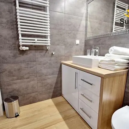 Апартаменты Sunflowers Apartament Cristal W Kolobrzegu